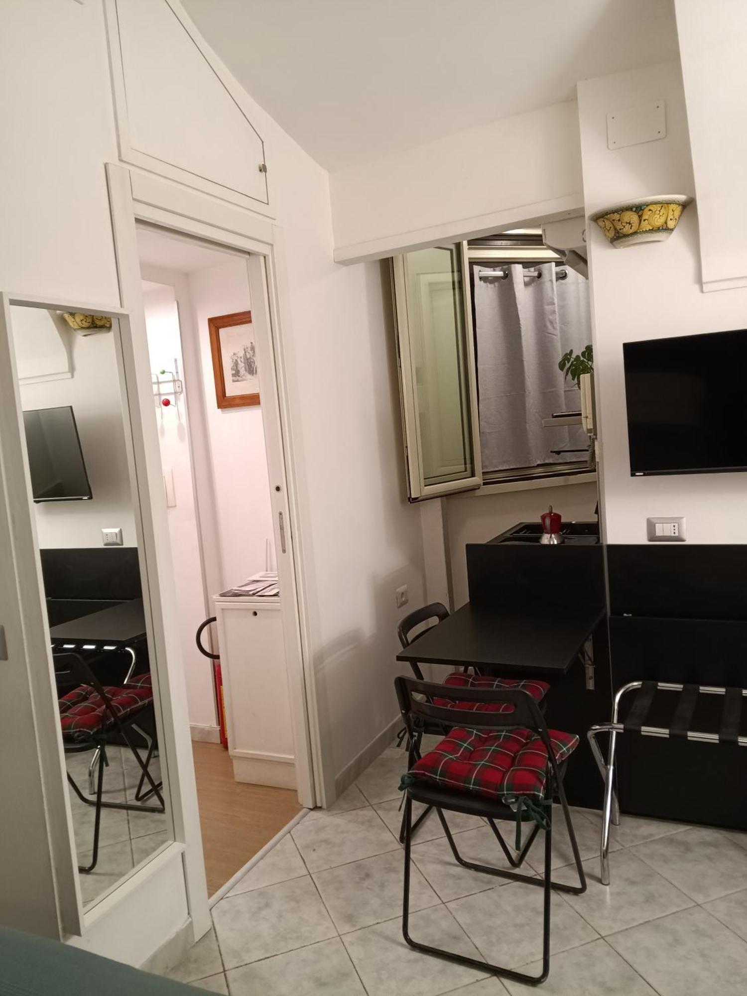 La Residenza Napoli Chiaia Short Let Apartment Superior Via Chiaia 82 Екстер'єр фото