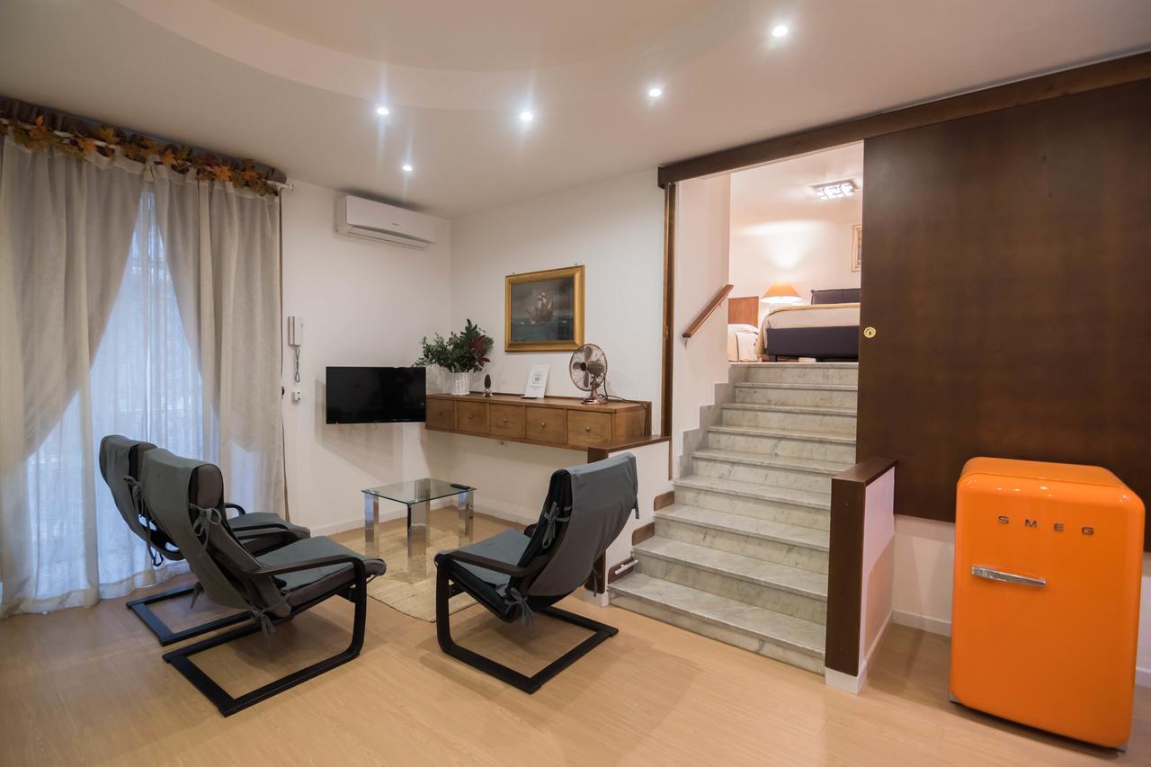 La Residenza Napoli Chiaia Short Let Apartment Superior Via Chiaia 82 Екстер'єр фото